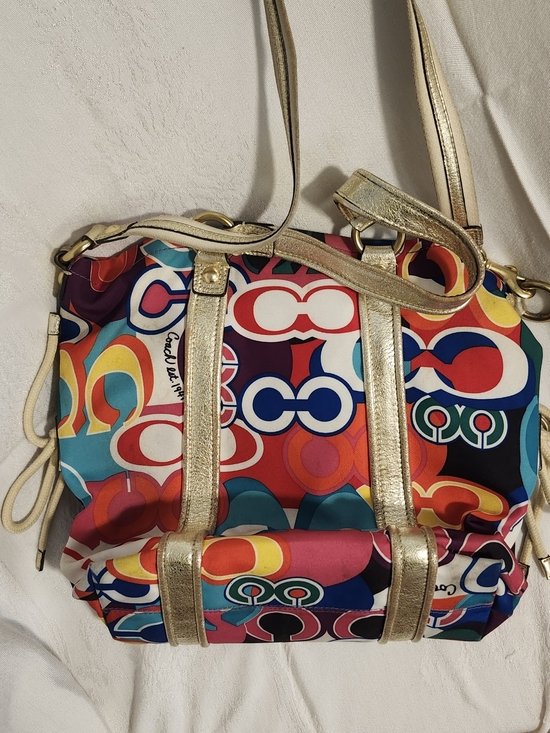 Coach Handbags - Vintage Coach Y2K Poppy Multicolor Signature Print Shoulder Bag with Gold Trim